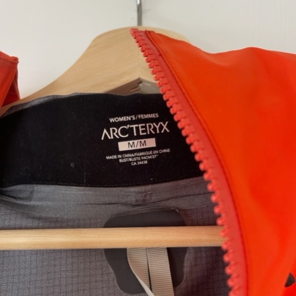 Arcteryx Beta SV - Picture 5 of 6